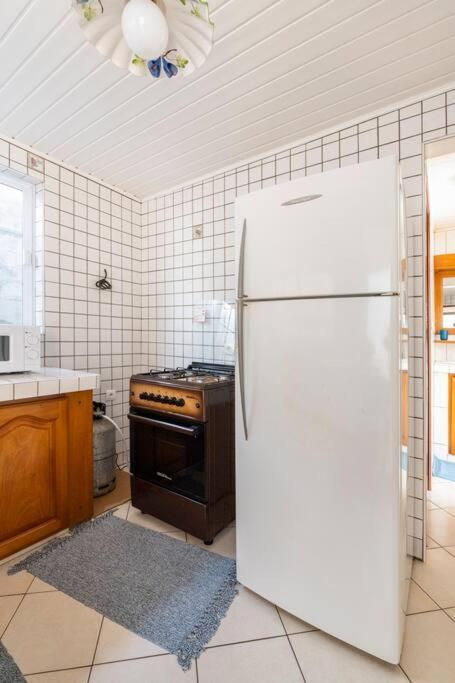 Chaine Lodge Maison Entiere Free Parking & Wifi 3Min De L'Aeroport Faaa Eksteriør billede